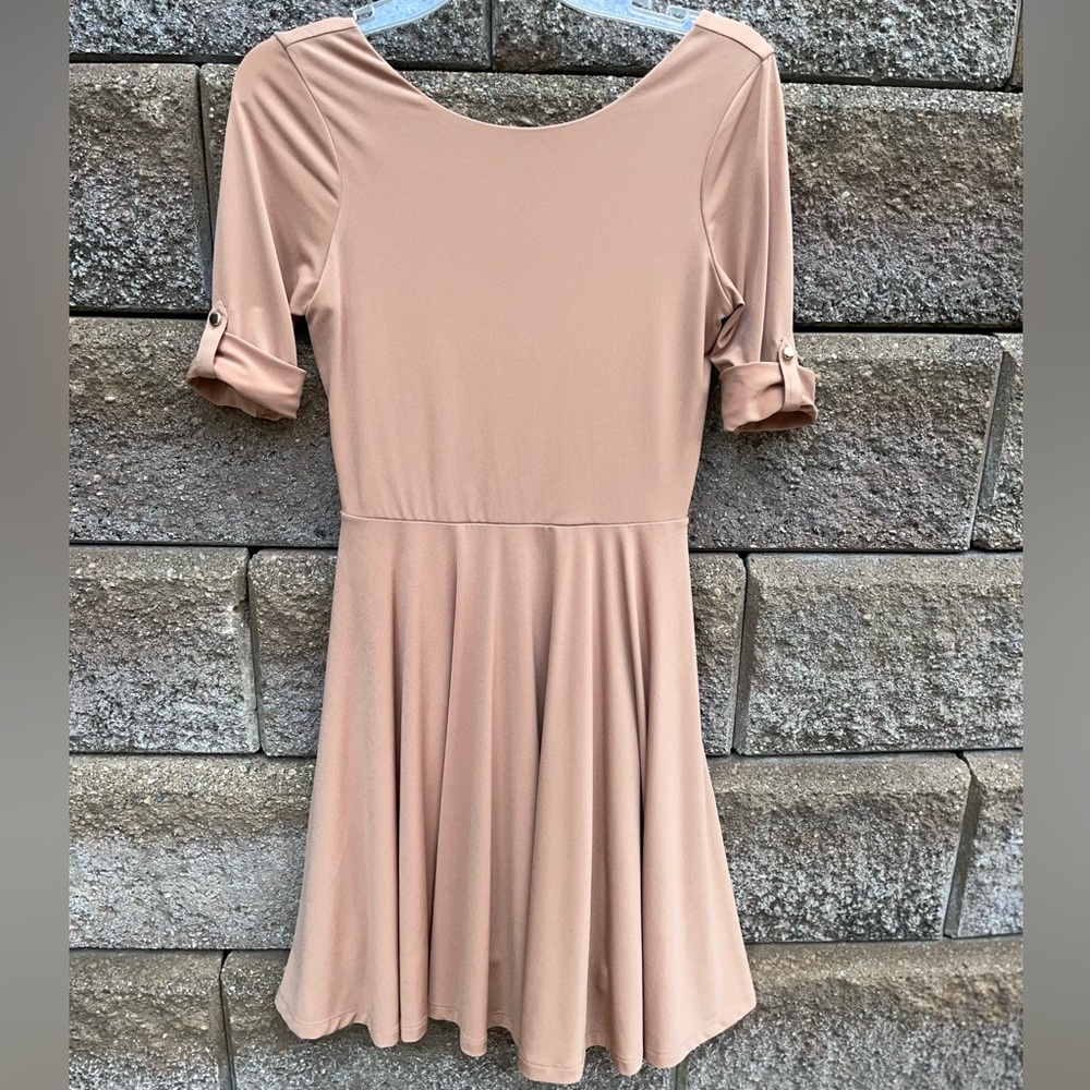 Express, Size XS, tan/champagne color